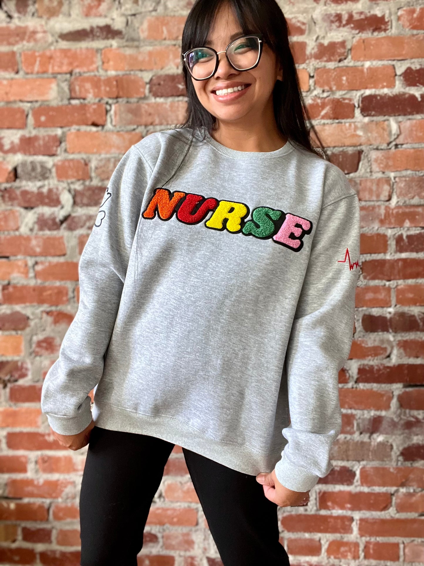 ⚪️ Grey Sweater – Scrub Life Neutral