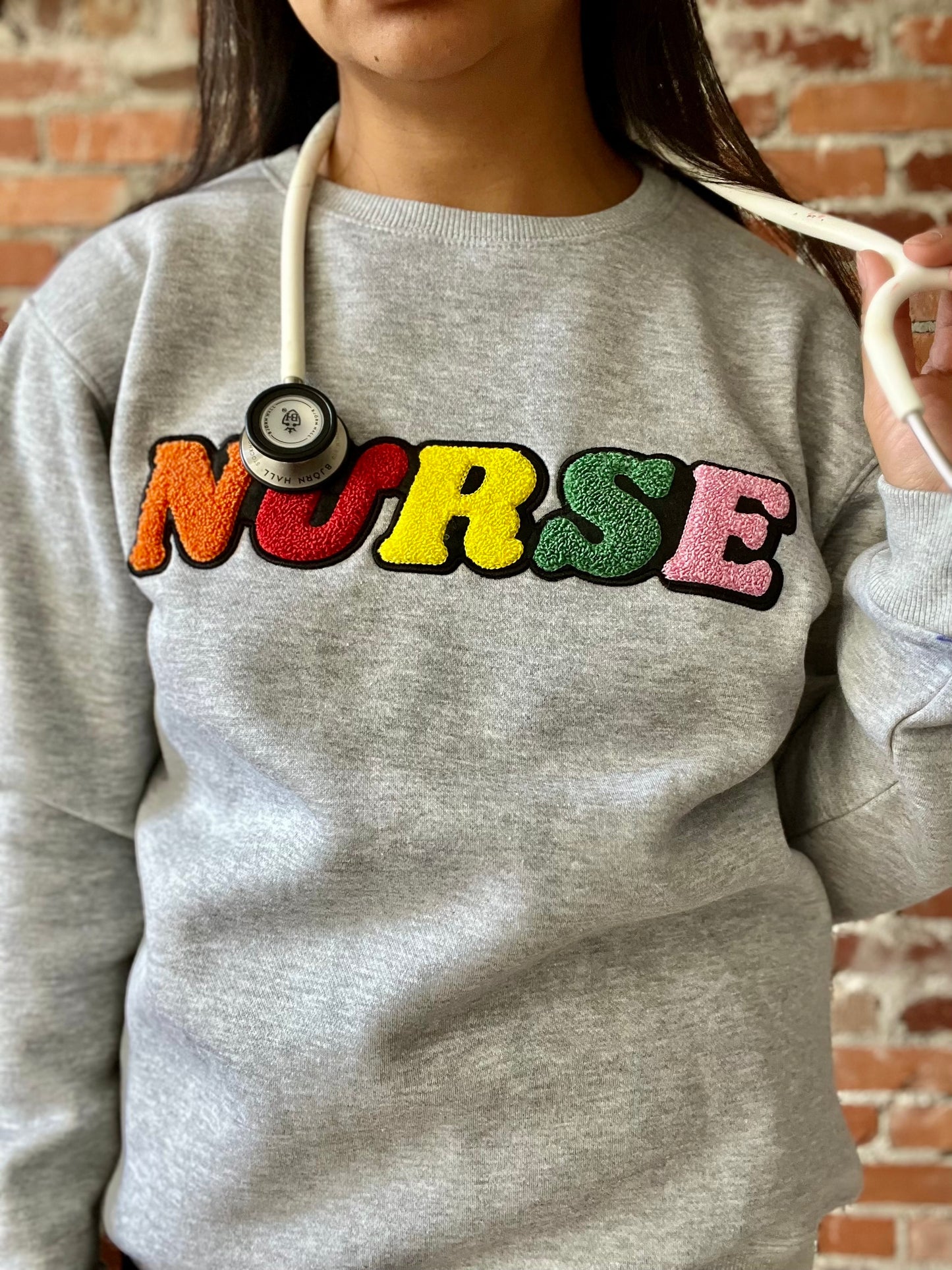 ⚪️ Grey Sweater – Scrub Life Neutral